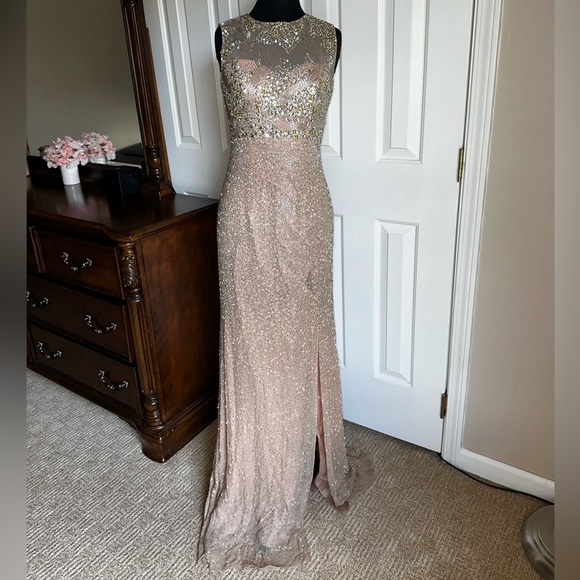 Jovani 2971 Gown - Picture 1 of 10